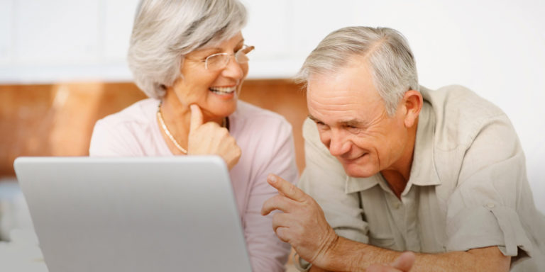 Tercera Edad y Redes Sociales