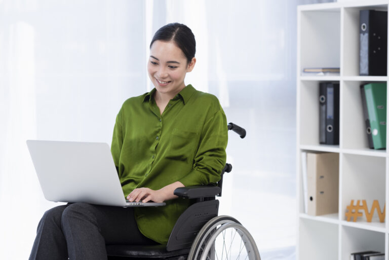 woman working laptop