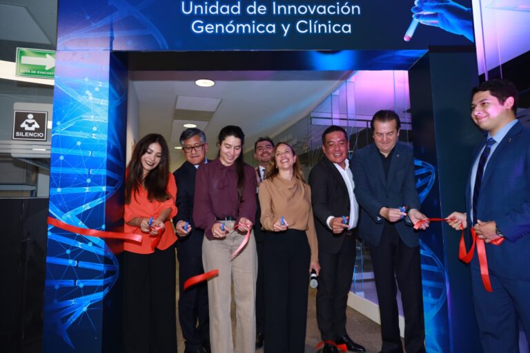 Acompañados con autoridades gubernamentales e iniciativa privada, el Tecnológico de Monterrey Campus Ciudad de México y el Instituto Traslacional de Singularidad Genómica inauguran la Unidad de Innovación Genómica y Clínica con el objetivo de ser un espacio pionero en diagnósticos para la salud pública en la capital del país.